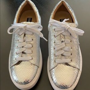 lord and taylor womens sneakers